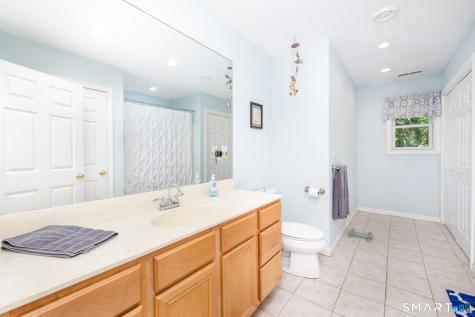 296 Lakemere Drive Southbury CT 06488
