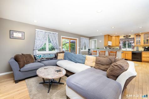 296 Lakemere Drive Southbury CT 06488