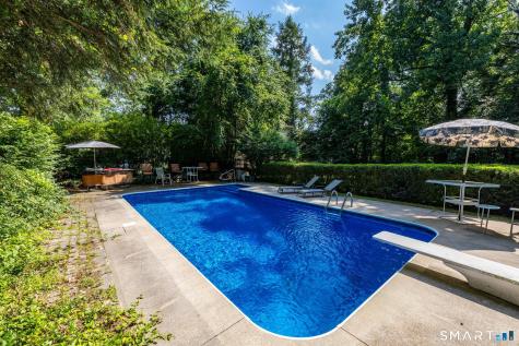 296 Lakemere Drive Southbury CT 06488