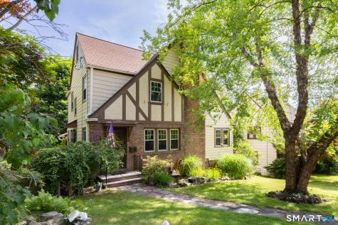127 Roger Road New Haven CT 06515