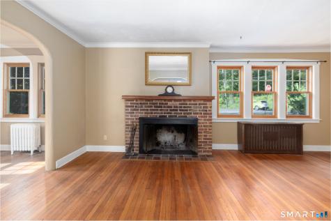 127 Roger Road New Haven CT 06515