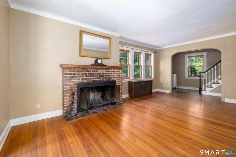 127 Roger Road New Haven CT 06515