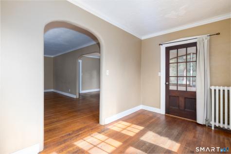 127 Roger Road New Haven CT 06515