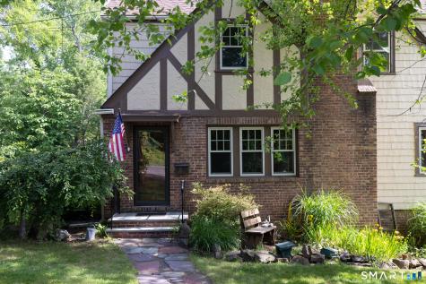 127 Roger Road New Haven CT 06515