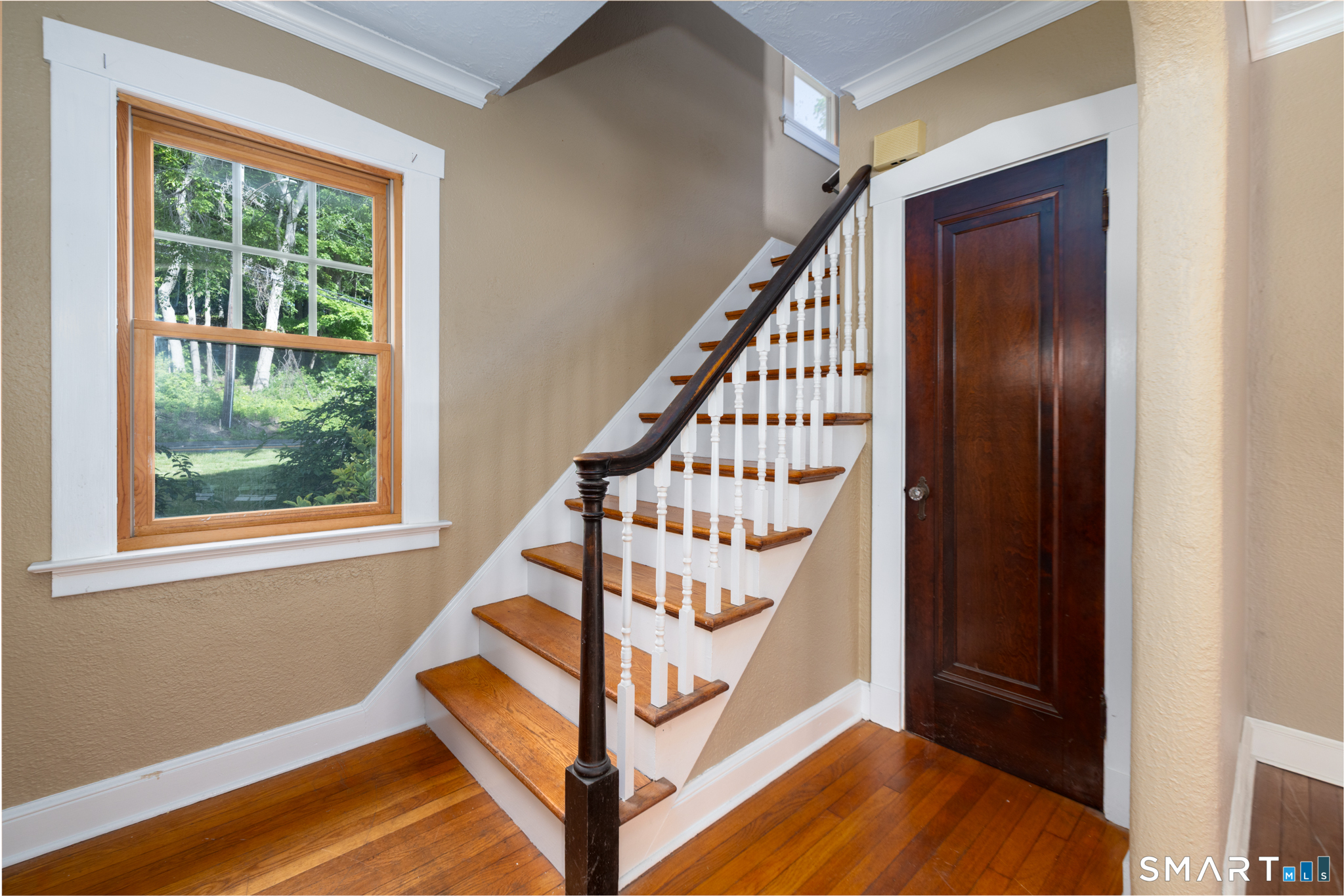 127 Roger Road New Haven CT 06515