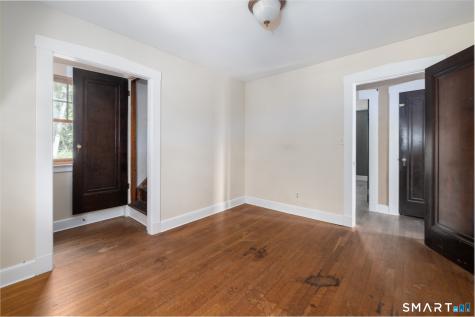 127 Roger Road New Haven CT 06515