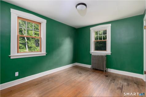 127 Roger Road New Haven CT 06515