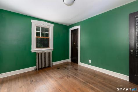 127 Roger Road New Haven CT 06515