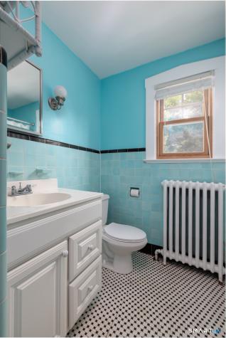 127 Roger Road New Haven CT 06515