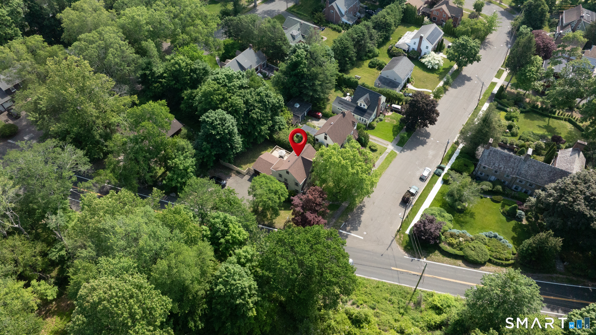 127 Roger Road New Haven CT 06515