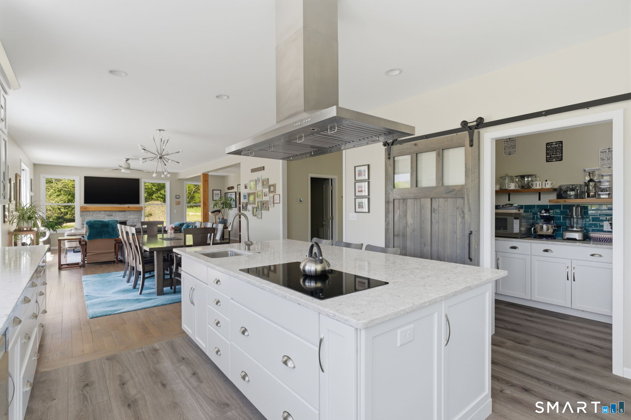 8 Buckingham Road Derby CT 06418