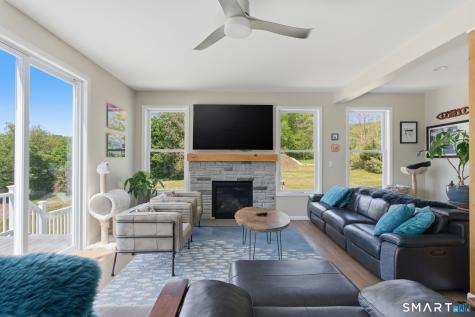 8 Buckingham Road Derby CT 06418