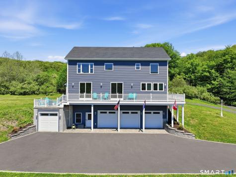 8 Buckingham Road Derby CT 06418