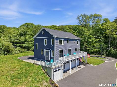 8 Buckingham Road Derby CT 06418