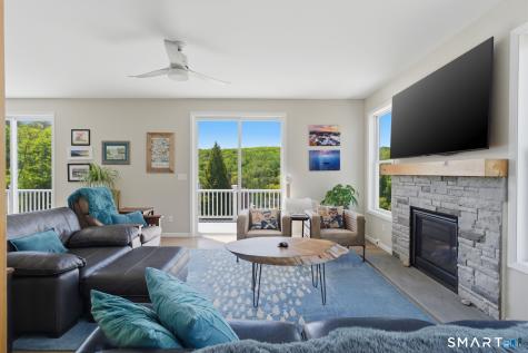 8 Buckingham Road Derby CT 06418