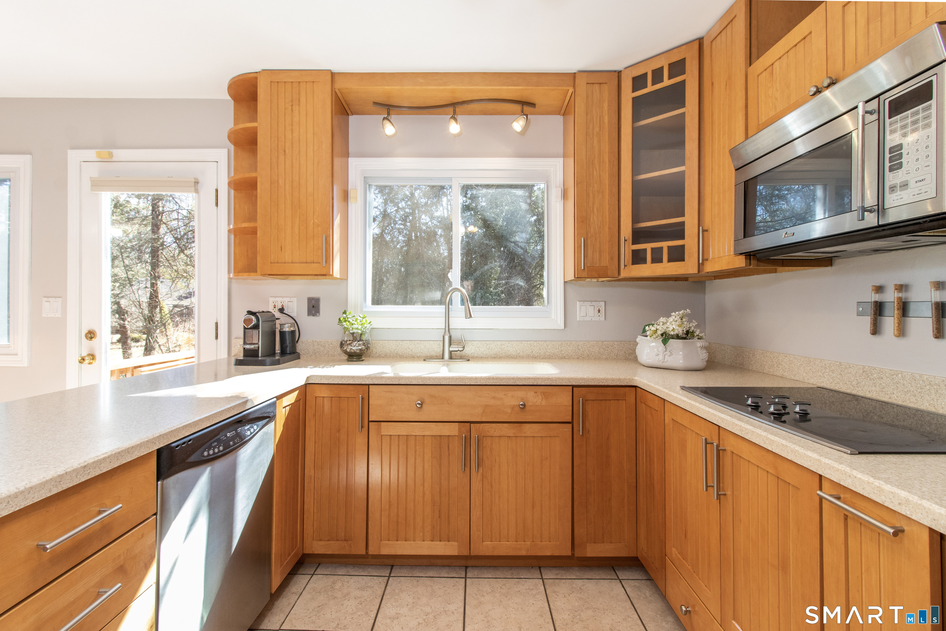 14 Watrous Lane Woodbridge CT 06525