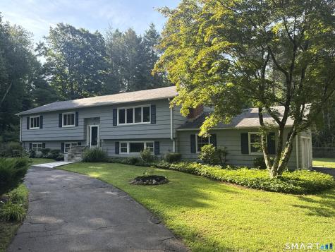 14 Watrous Lane Woodbridge CT 06525