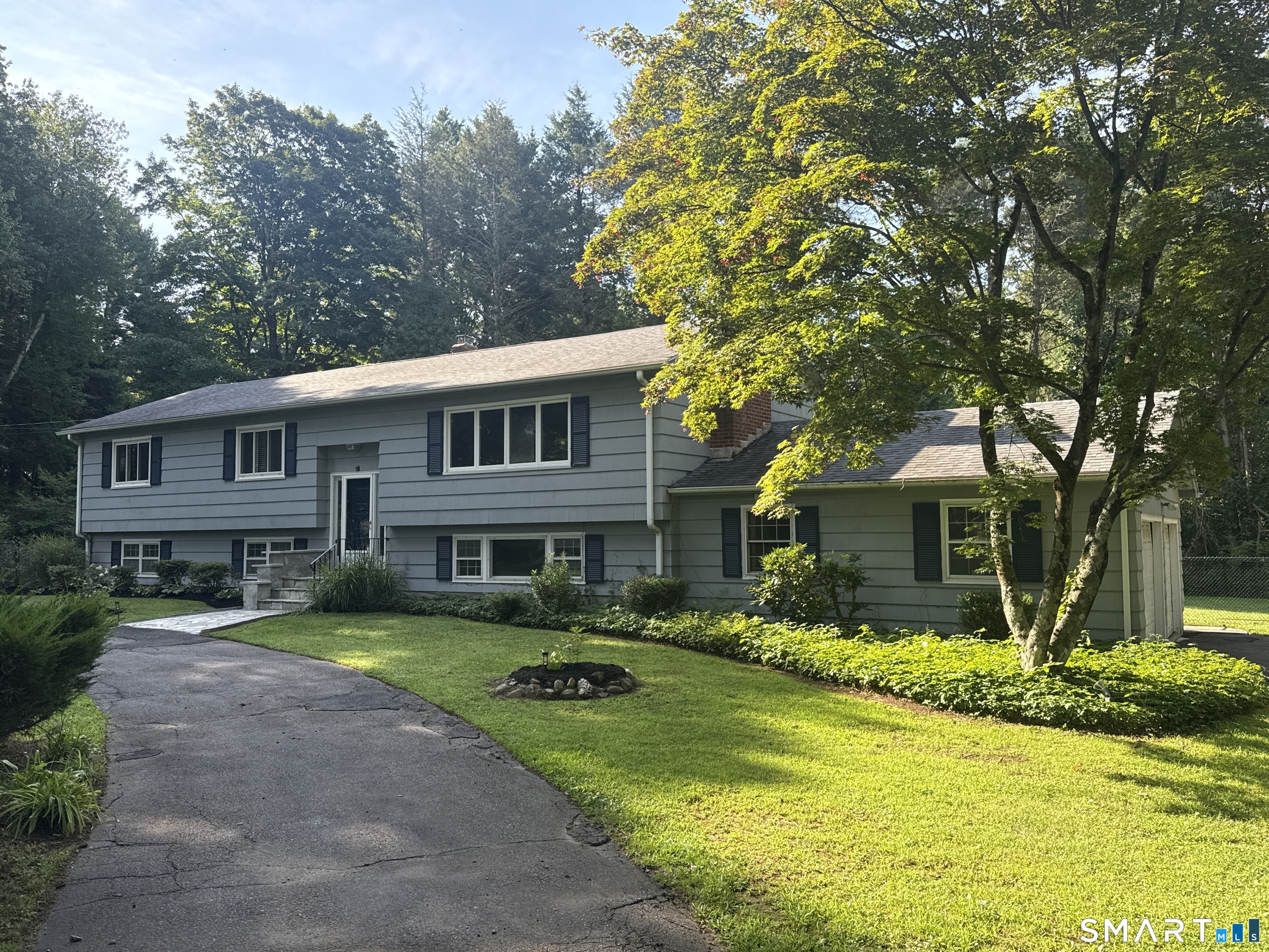 14 Watrous Lane Woodbridge CT 06525
