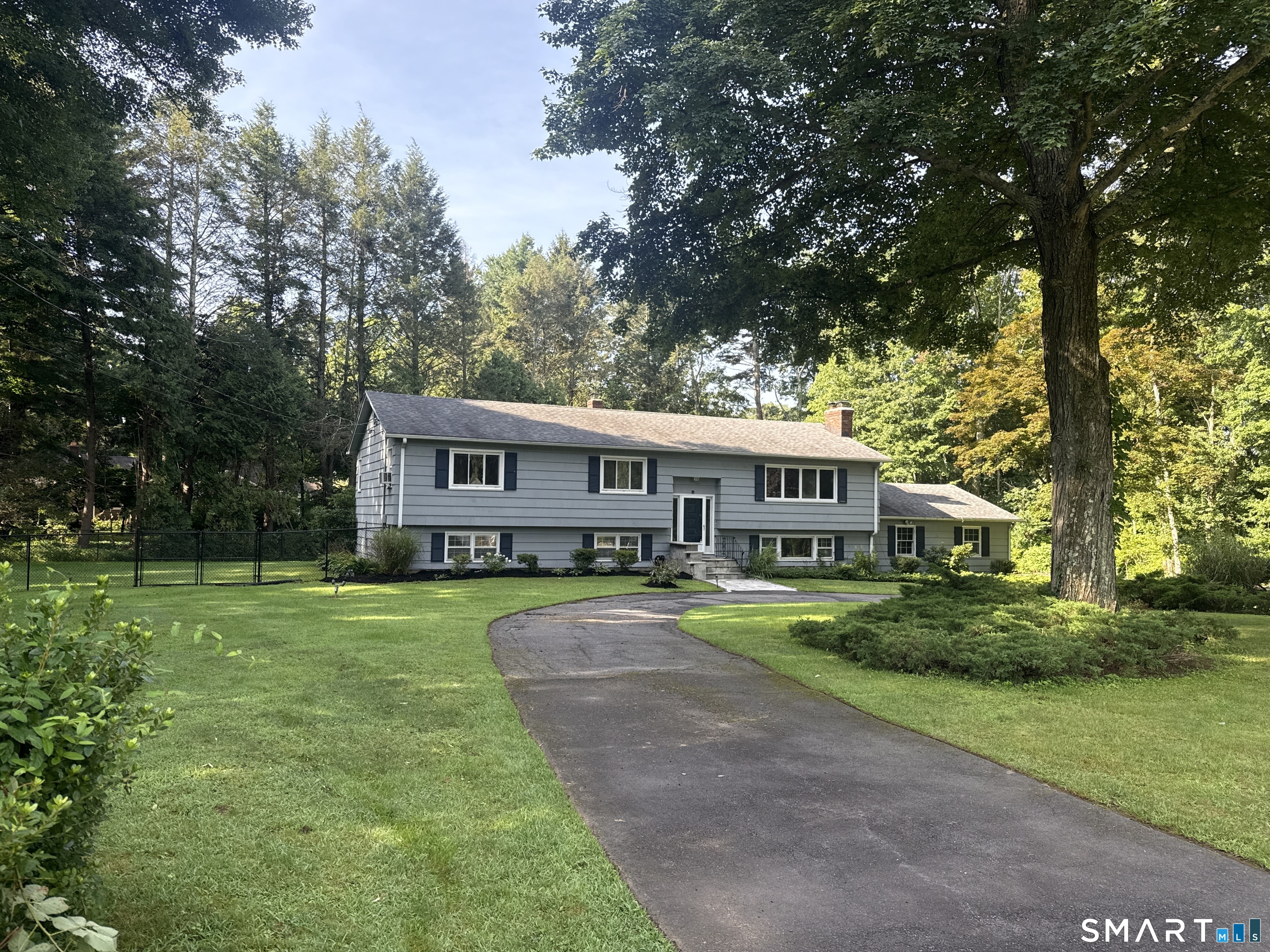 14 Watrous Lane Woodbridge CT 06525