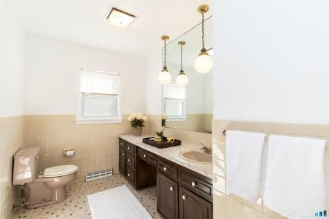 14 Watrous Lane Woodbridge CT 06525