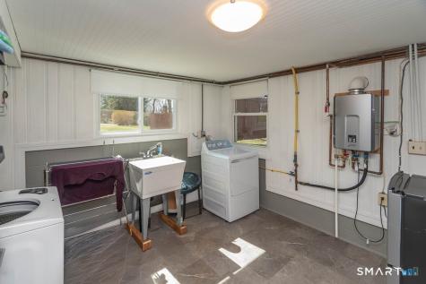 12 Crest Road Danbury CT 06811