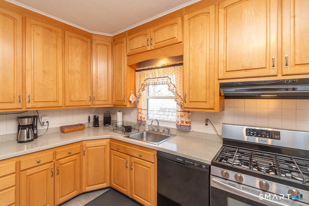 12 Crest Road Danbury CT 06811