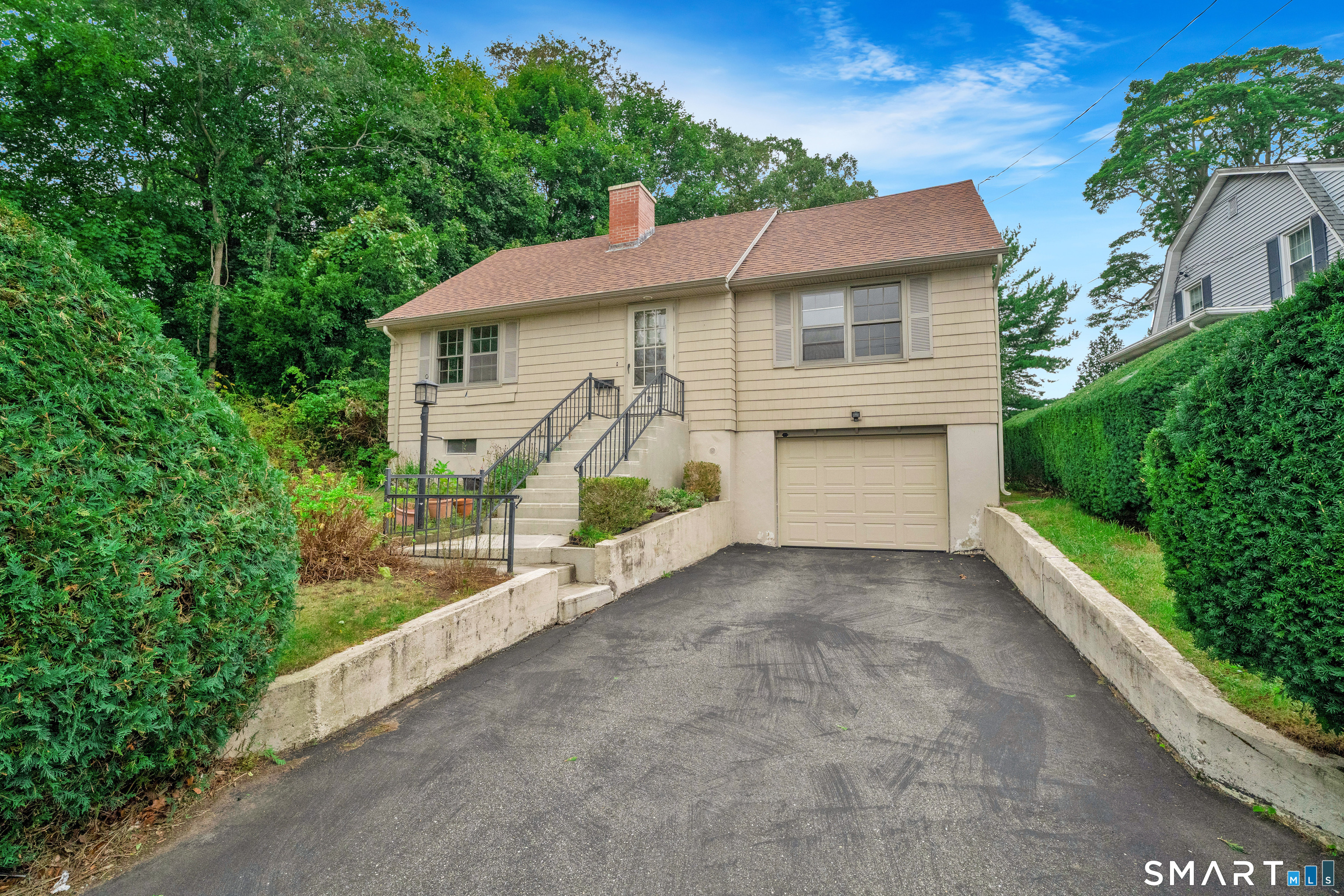 95 Lower Boulevard New London CT 06320