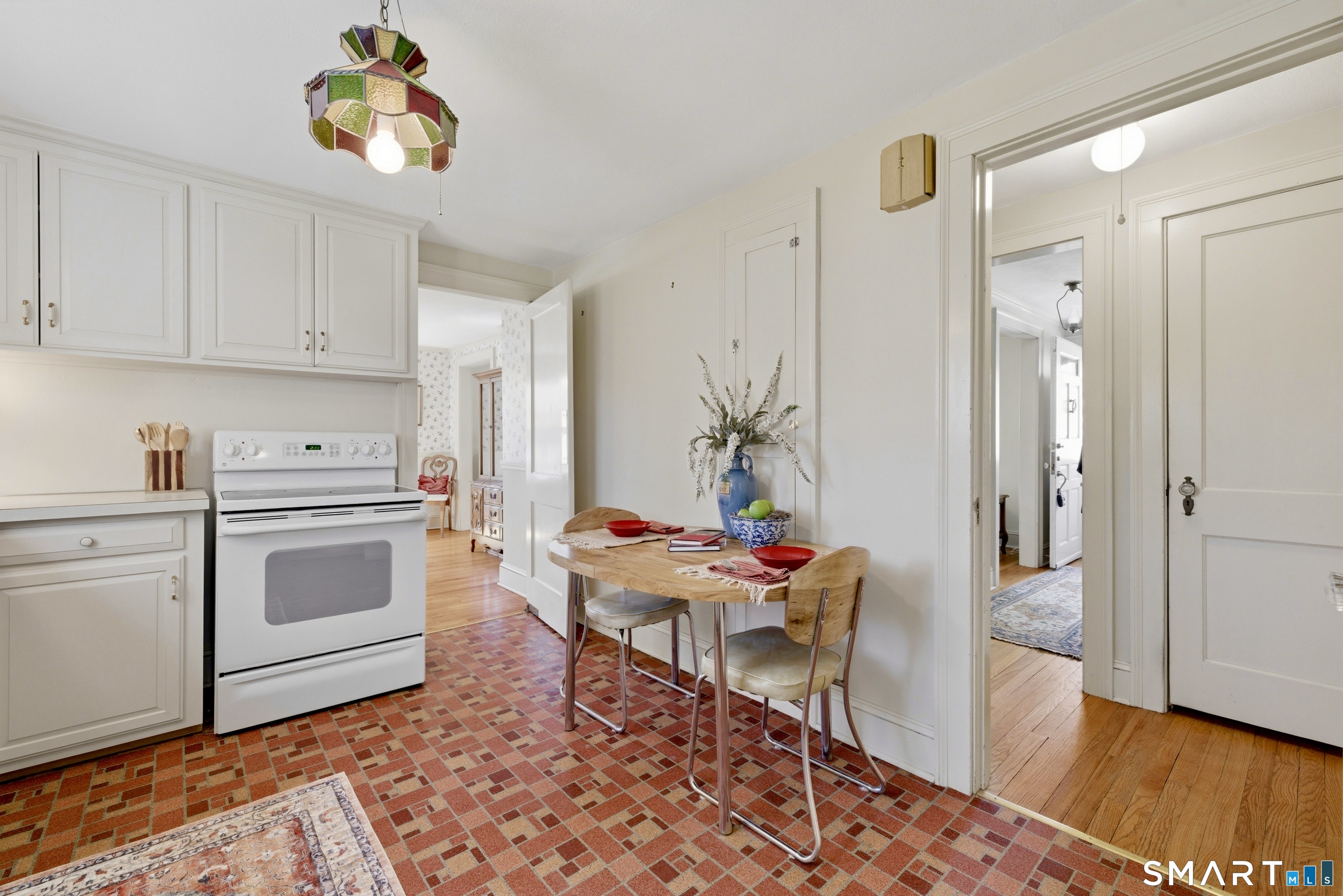 69 Warwick Street West Hartford CT 06119