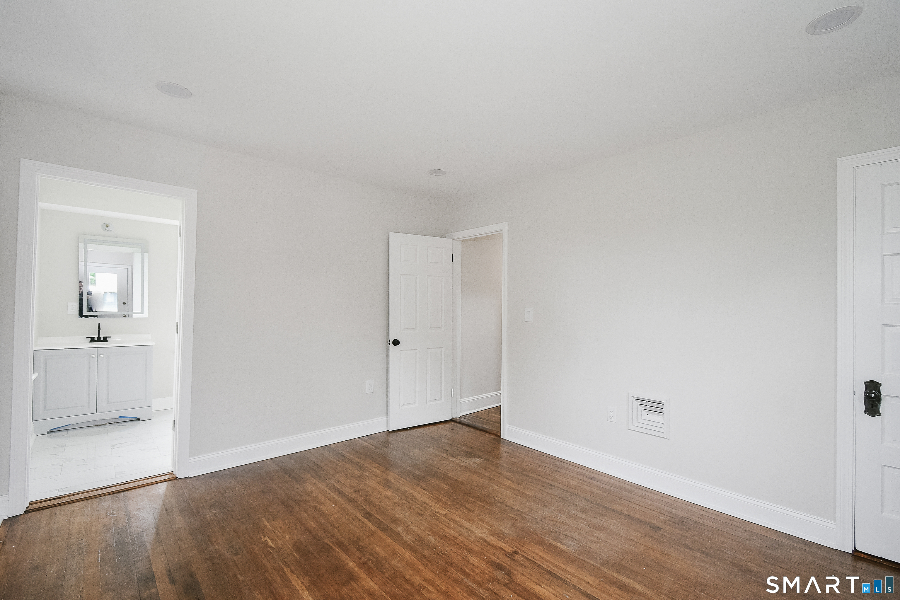 873 Burnside Avenue East Hartford CT 06108