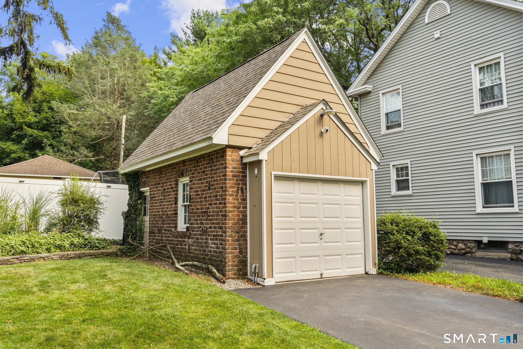 6 Collins Parkway Meriden CT 06450