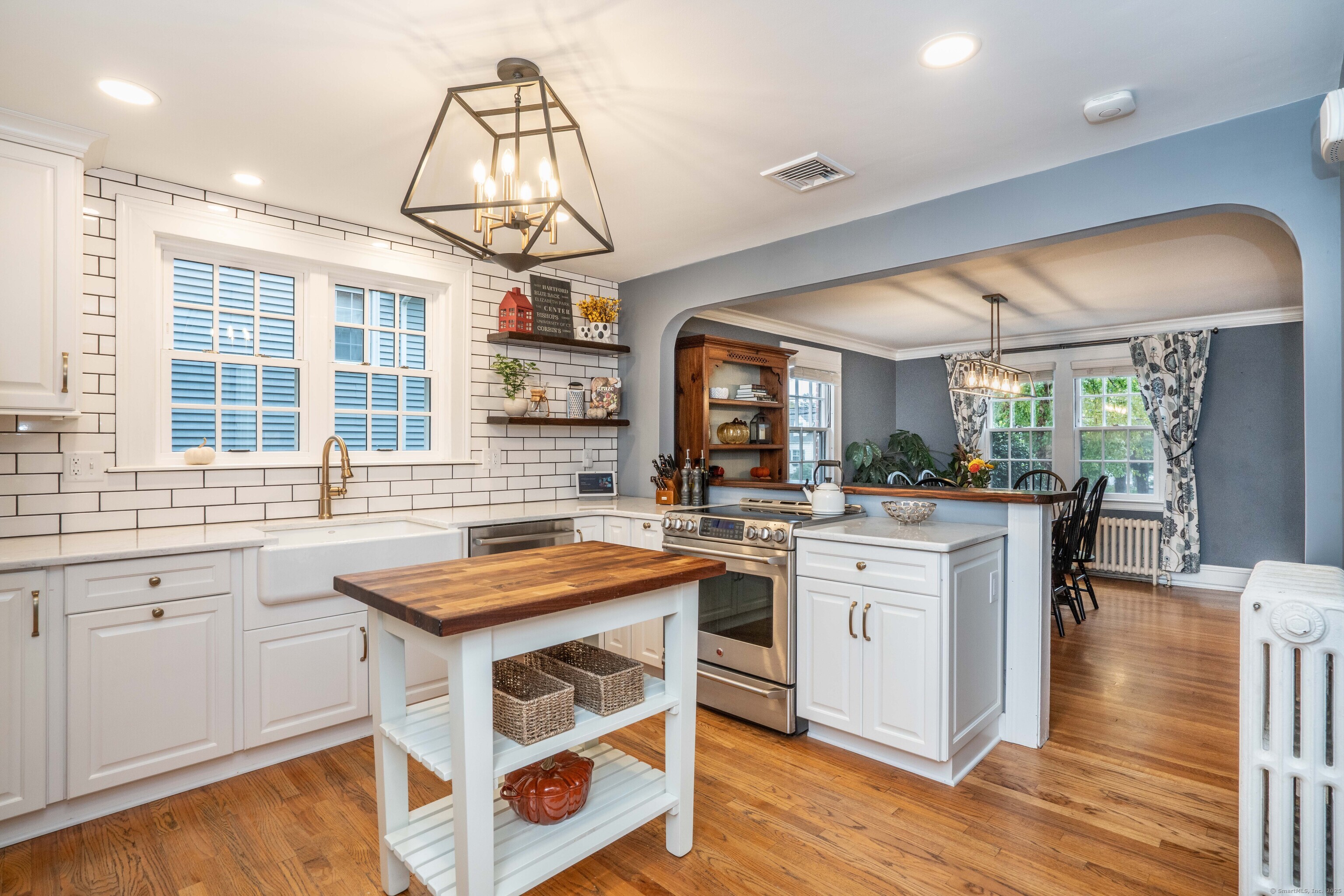 132 North Main Street West Hartford CT 06107