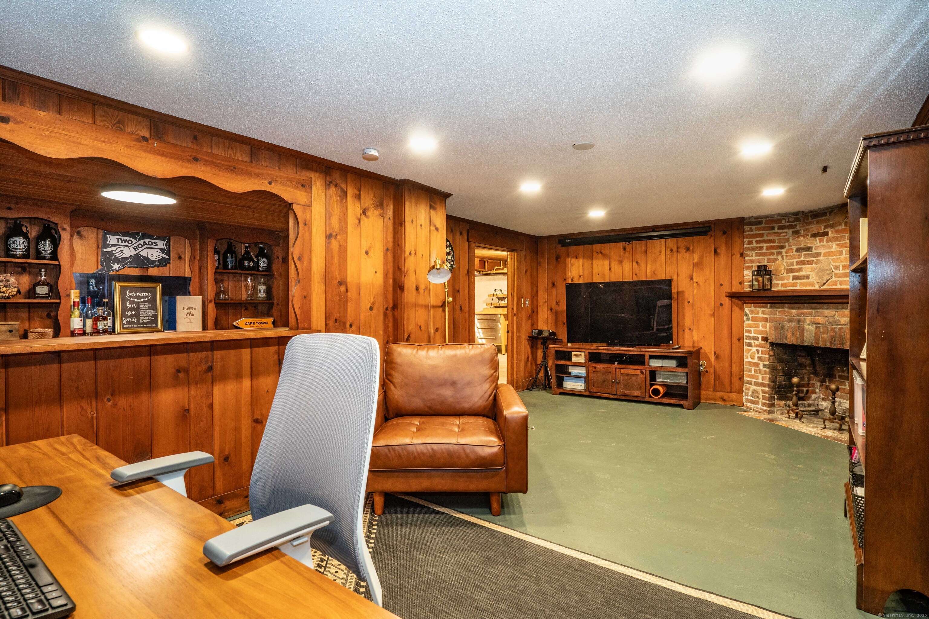 132 North Main Street West Hartford CT 06107