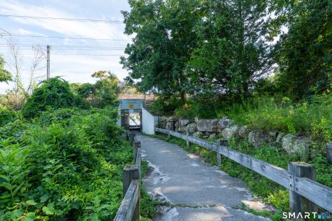 17 Oakridge Drive Old Lyme CT 06371