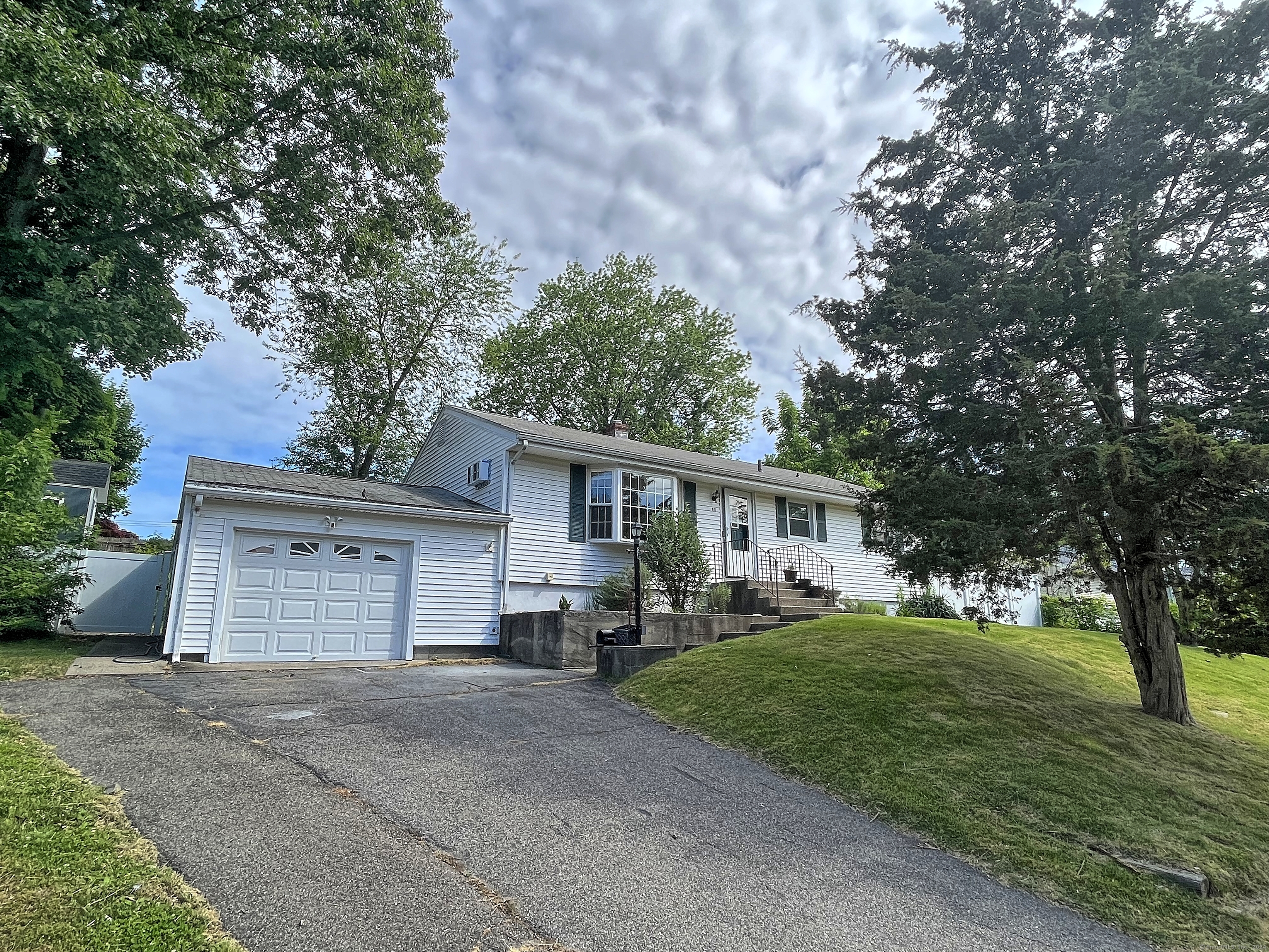 85 Ruth Ann Terrace Milford CT 06461