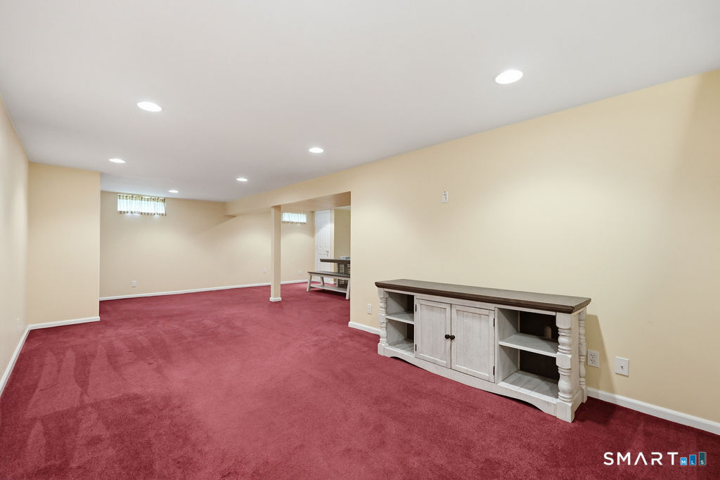 11 Monroe Road Enfield CT 06082