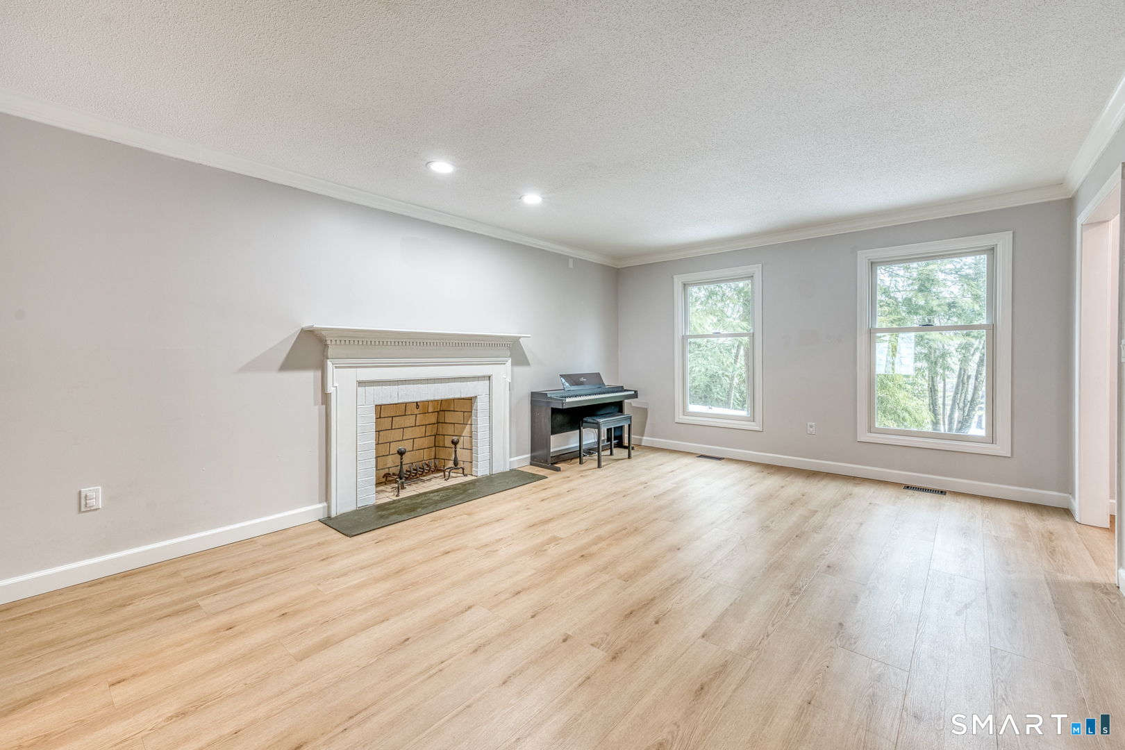 35 High Gate Drive Avon CT 06001