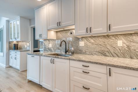 35 High Gate Drive Avon CT 06001