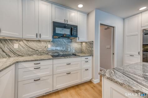 35 High Gate Drive Avon CT 06001