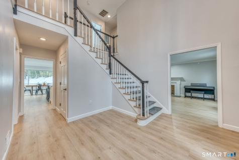 35 High Gate Drive Avon CT 06001