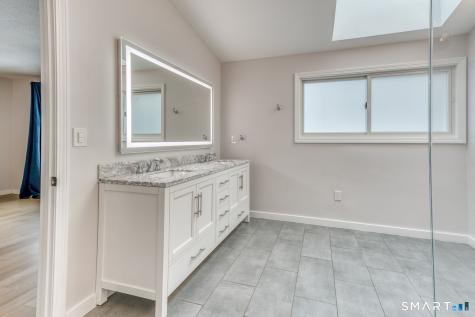 35 High Gate Drive Avon CT 06001