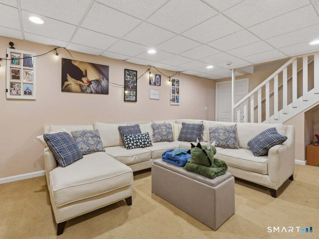 15 Fox Ridge Lane Hebron CT 06248