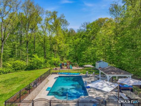 15 Fox Ridge Lane Hebron CT 06248