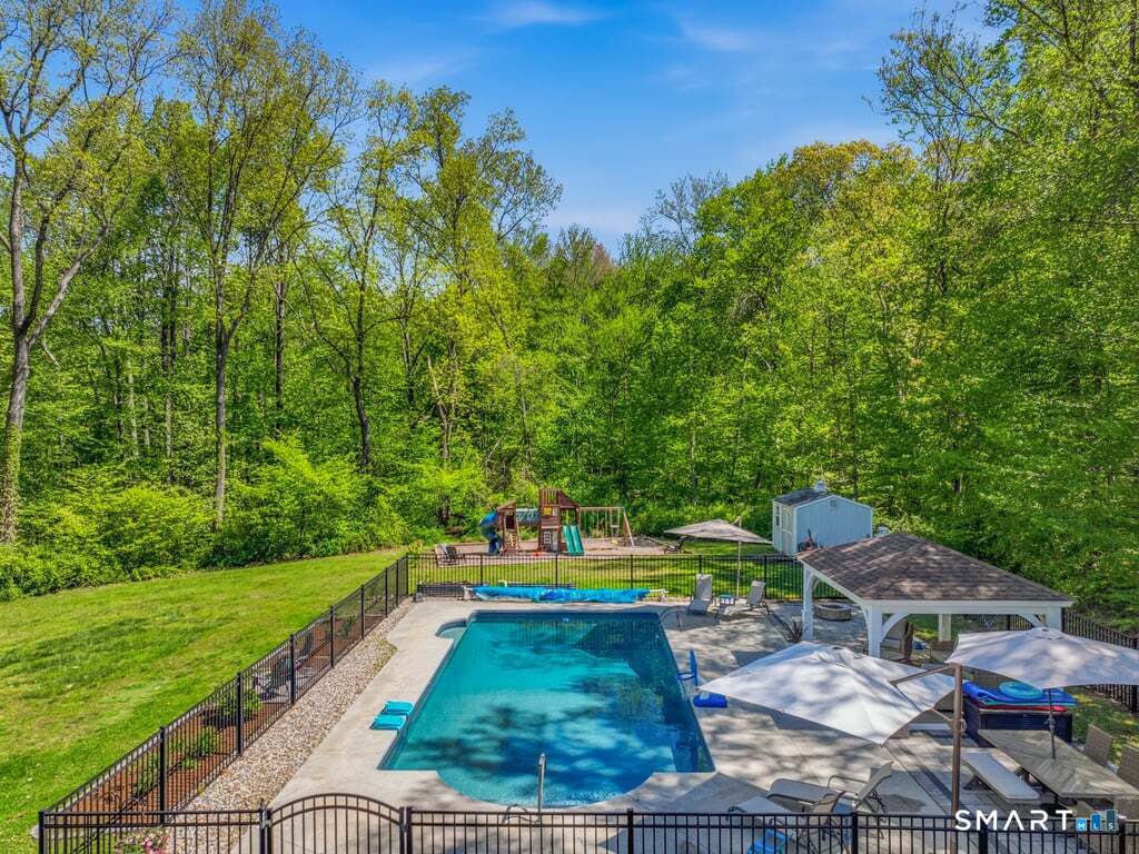 15 Fox Ridge Lane Hebron CT 06248