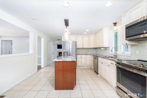 47 Paper Chase Trail Avon CT 06001