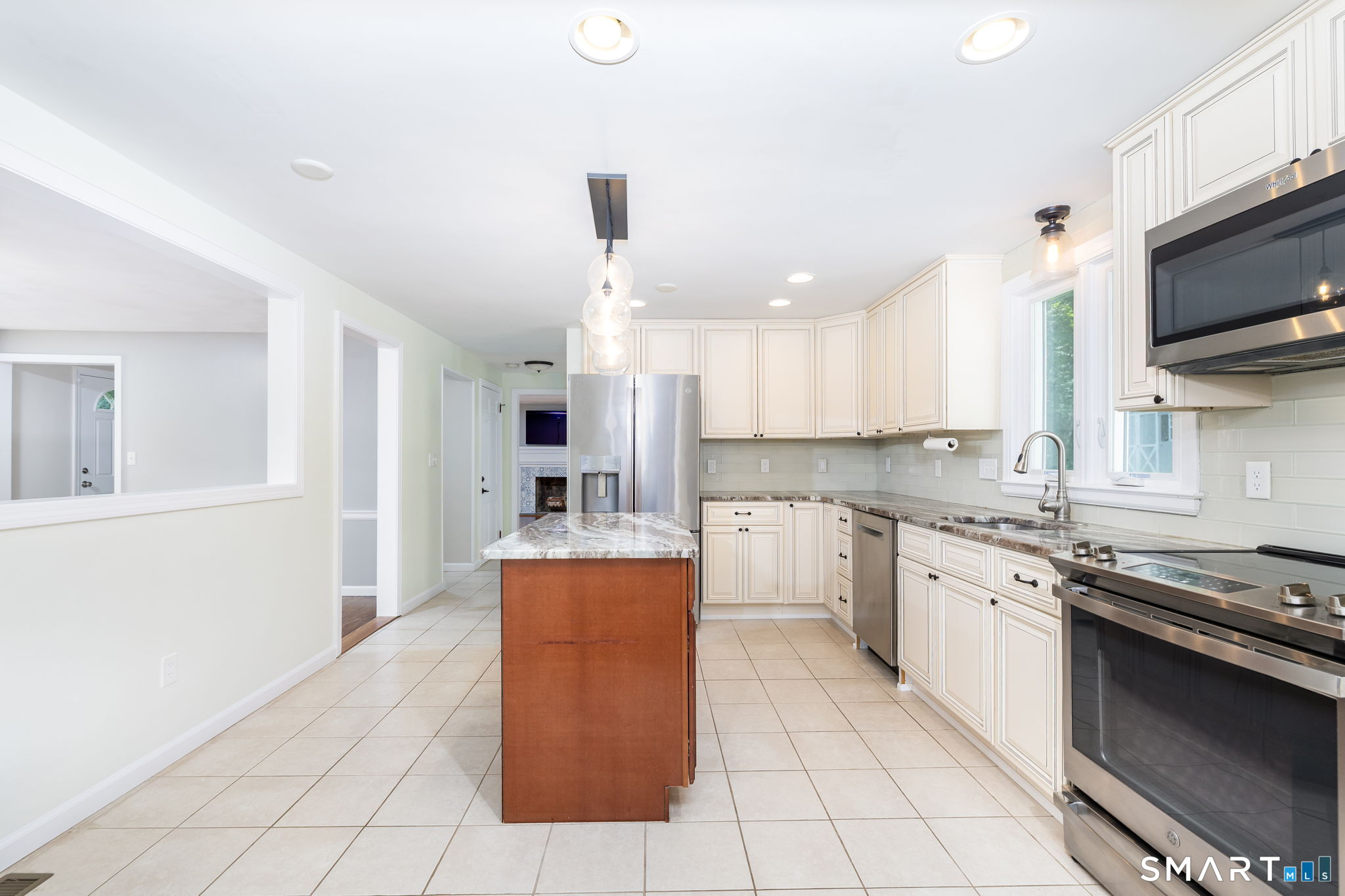 47 Paper Chase Trail Avon CT 06001