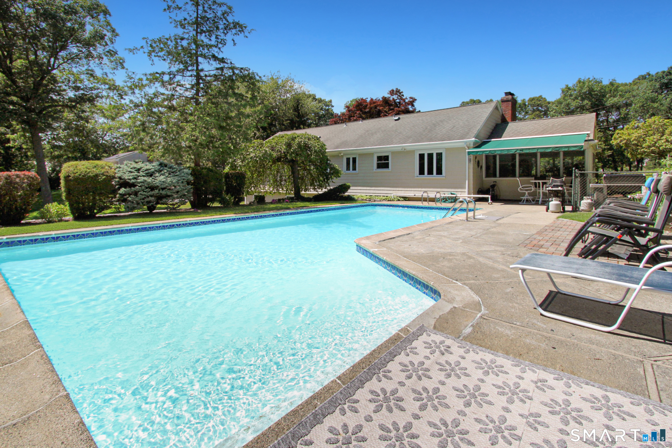 21 Twin Circle Drive Trumbull CT 06611