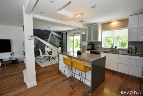 38 Algonquin Way Bristol CT 06010