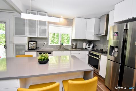 38 Algonquin Way Bristol CT 06010