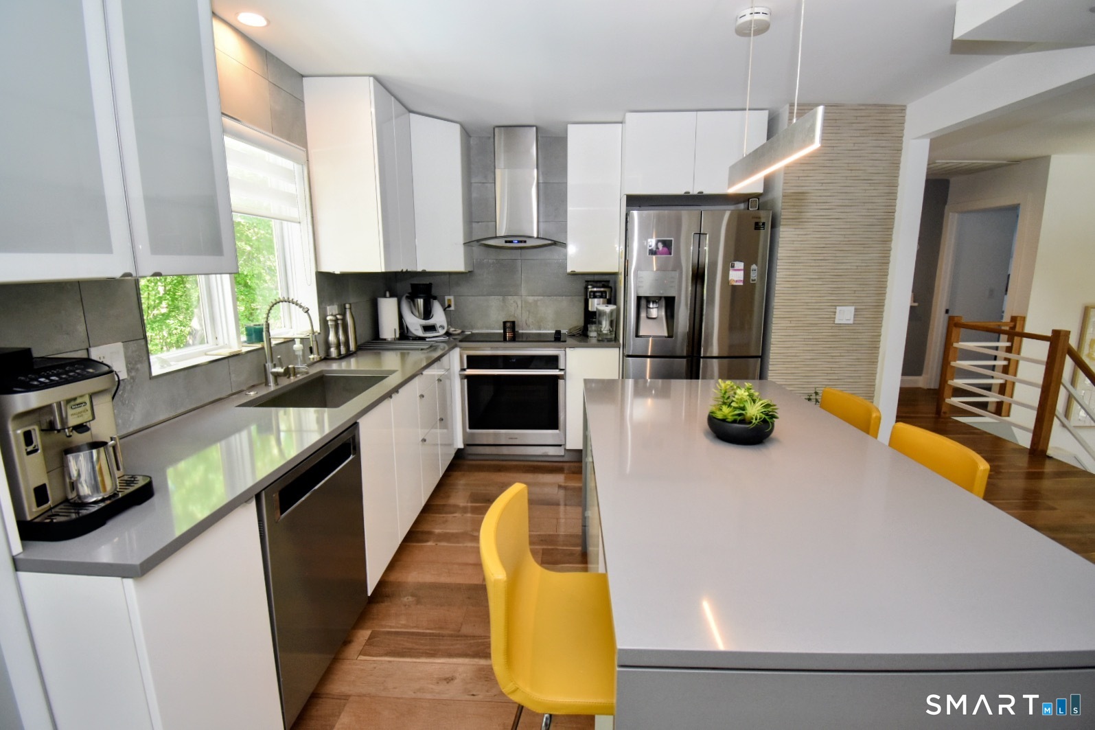 38 Algonquin Way Bristol CT 06010