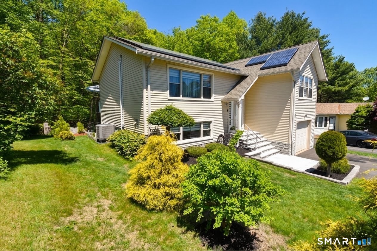 38 Algonquin Way Bristol CT 06010